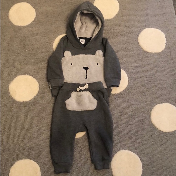 Baby Gap two piece bear grey jogging suit - Picture 2 of 4